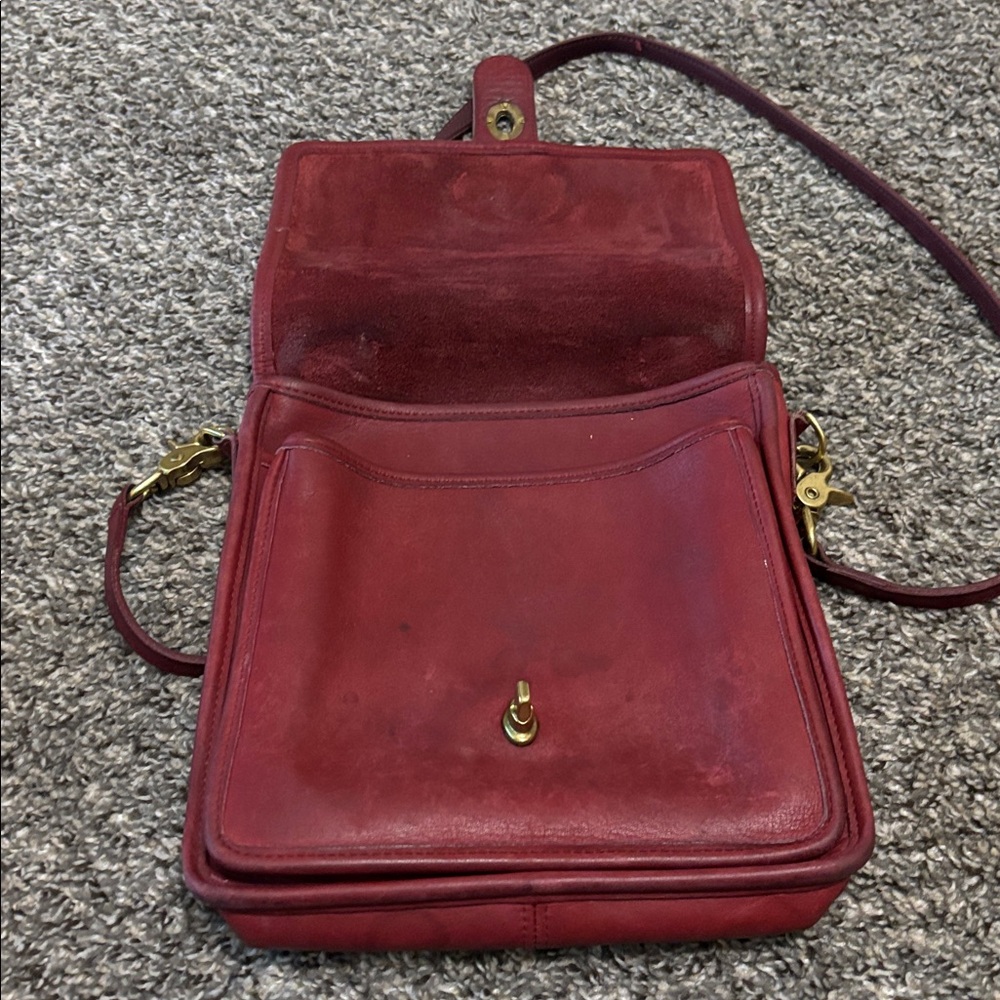 Vintage Coach Station Bag 5130 Rare Red Leather Authentic STAINED DISCOLORED - Picture 6 of 10